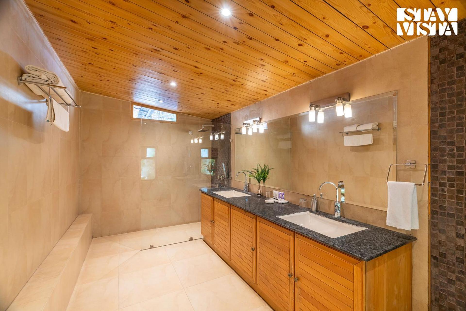 Stayvista At Sylvana Villas With Lawn, Bbq And Jacuzzi Kasauli Exterior foto